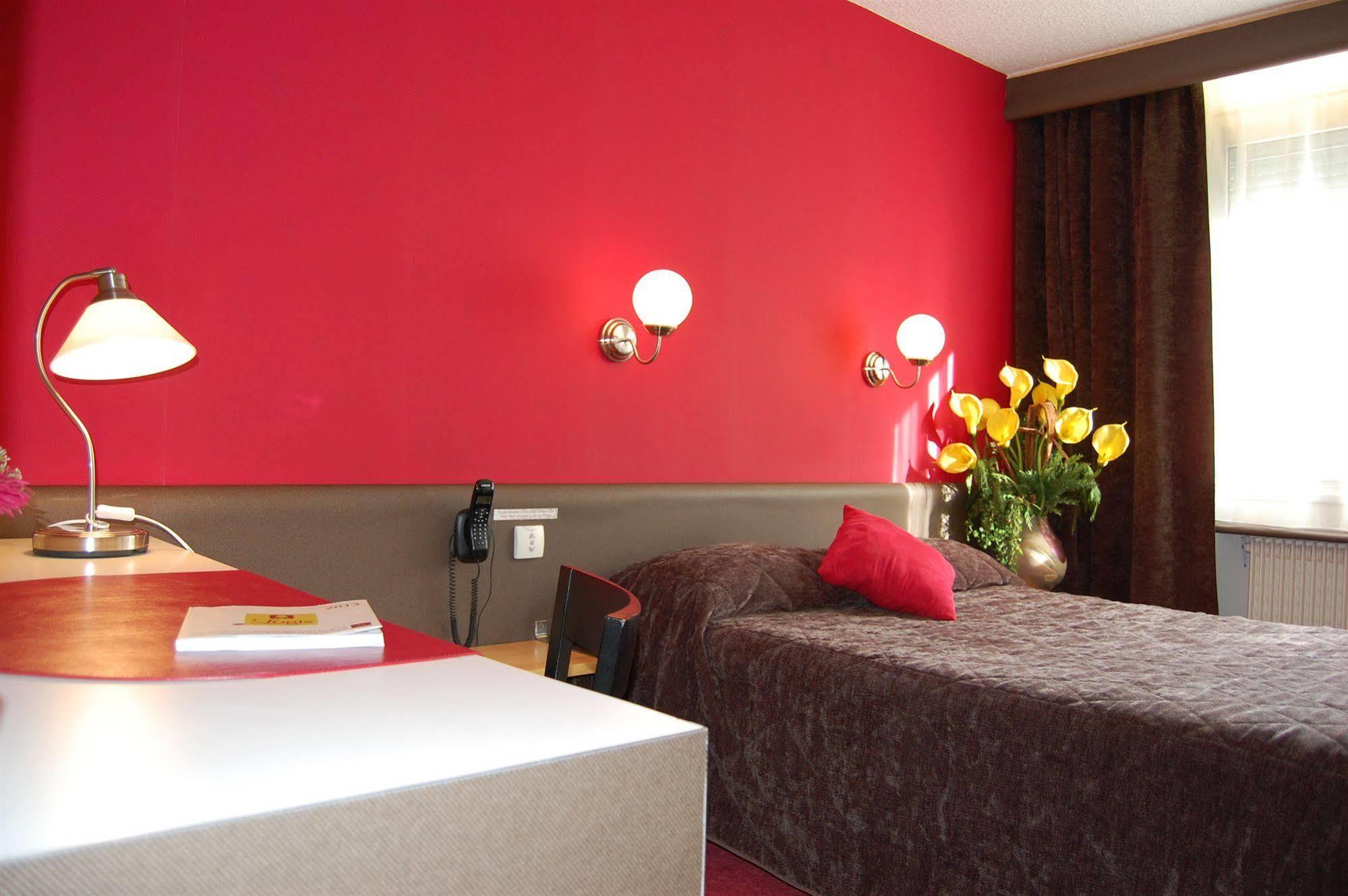 Logis Hotel Du Midi - Saint Etienne Sud Dış mekan fotoğraf