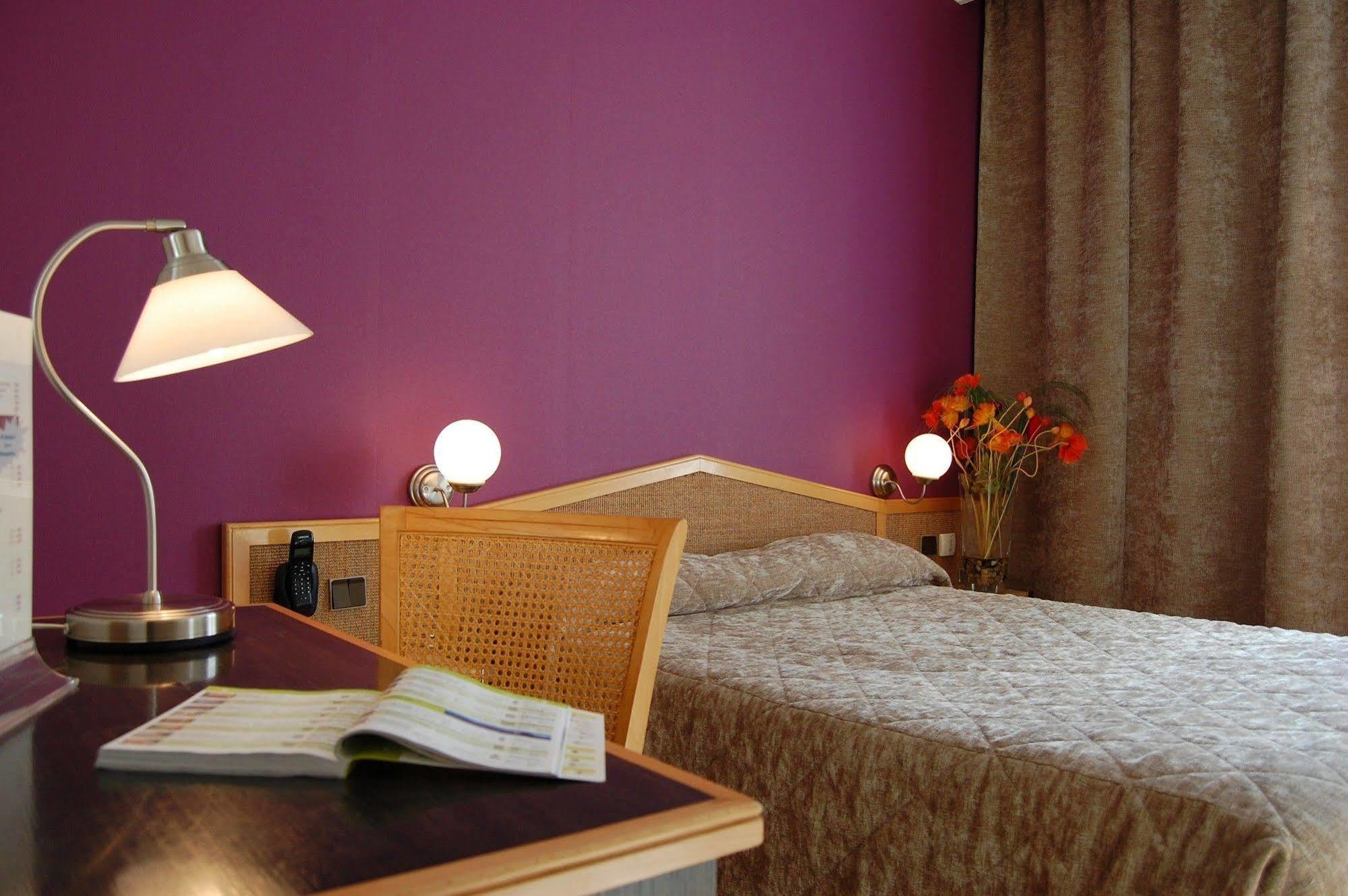 Logis Hotel Du Midi - Saint Etienne Sud Dış mekan fotoğraf