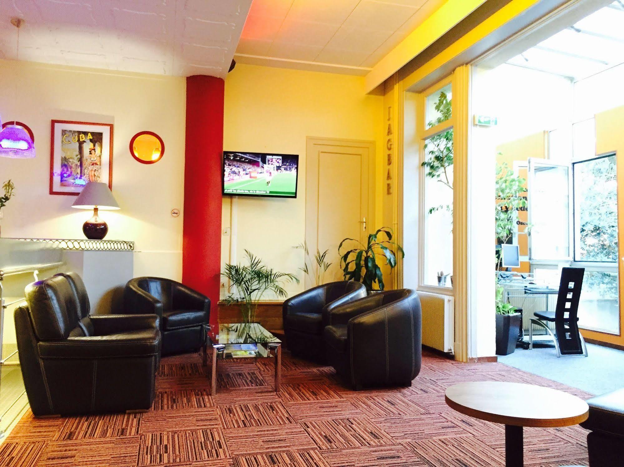 Logis Hotel Du Midi - Saint Etienne Sud Dış mekan fotoğraf